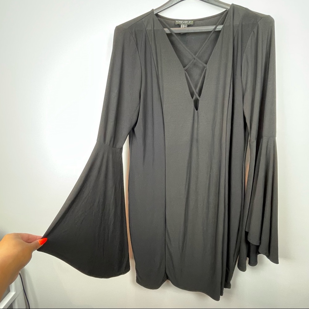 Forever 21 + plunge bell sleeve dress